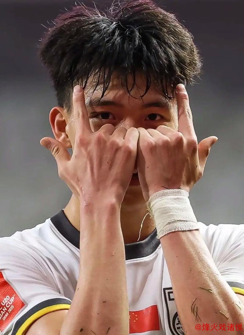 U20新星王钰栋单轮轰5球 领跑中超射手榜 青春力量爆发